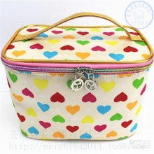 金華市婺城區(qū)花樣箱包加工廠 專業(yè)定制箱包、購(gòu)物袋與背包